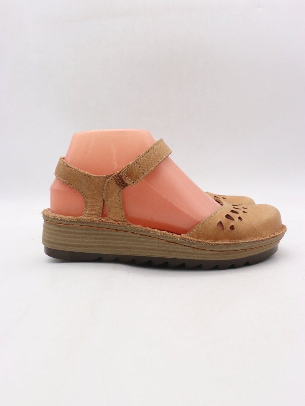 NAOT Celosia Women's Size EU 35 Brown Leather Sandals Buckle Shoes
